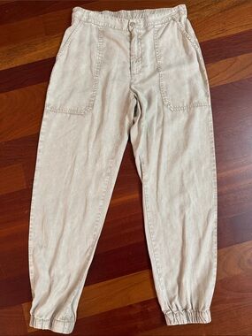 Men's Elastic-Cuff Joggers in Light Beige